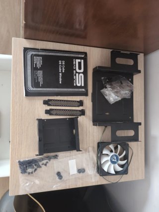 PC Aerocool DS Cube Negra y Dorada