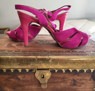 Zapatos de tacón rosa