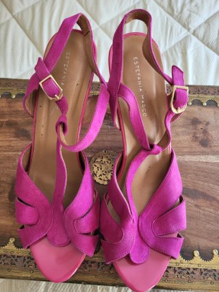 Zapatos de tacón rosa