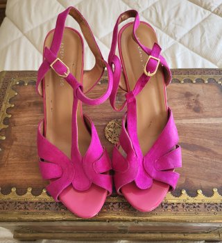 Zapatos de tacón rosa