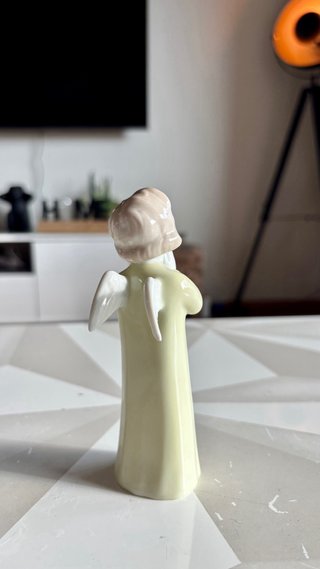 Anjo em Oração Vista Alegre – Porcelana Portuguesa