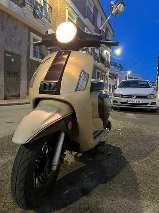 Moto LINTEX 125 Beige/Marrón 2017