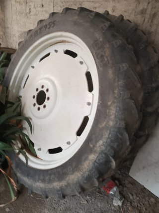 Juego ruedas 270/95R32 300/95R46