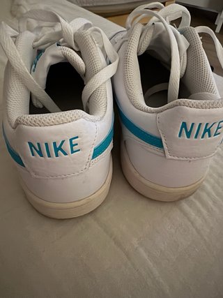 Deportivas Nike Blancas y Turquesa talla 39