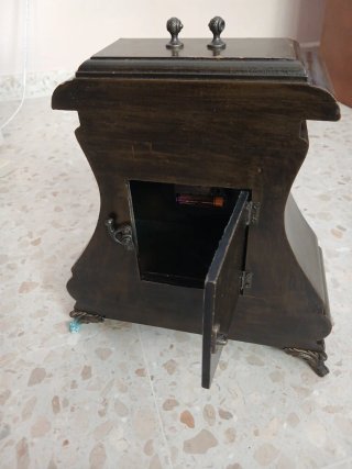 Reloj de sobremesa decorado