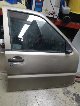 Nissan Terrano II 2004