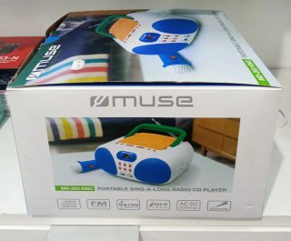 Muse MD-203 KMC Radio CD Portátil Karaoke