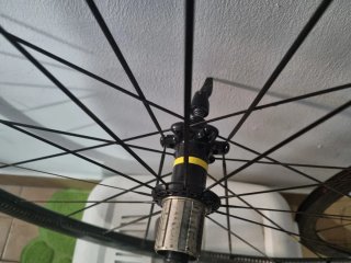 Ruedas Mavic Cosmic Carbono