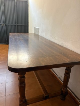 Mesa de comedor de madera maciza