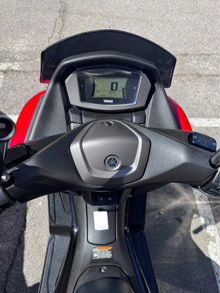 Yamaha NMAX 125 2023 Roja