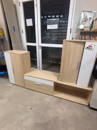 Mueble de comedor modular madera y blanco