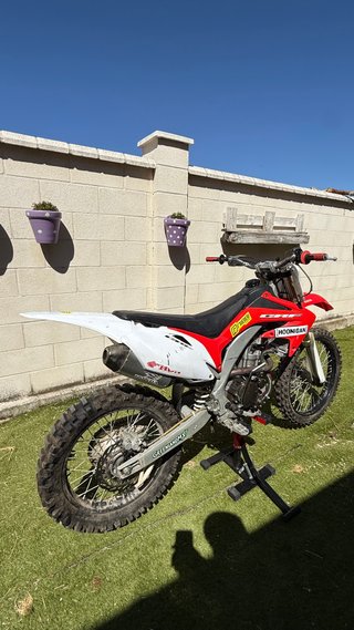 Moto Enduro 250cc - 4T Refrigeración por agua