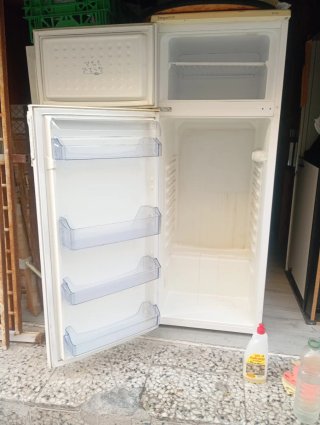 Frigorífico pequeño con diseño Paris/NY