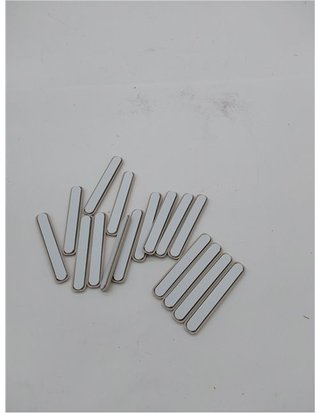 Ezprotekt Paquete de 16 tiras deslizantes autoadhesivas para muebles - 1/2x4 pulgadas - almohadillas móviles de muebles - tiras adh