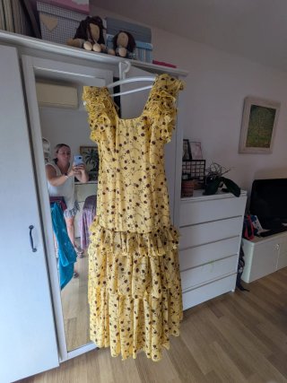 Bata Rociera / Traje Gitana Amarillo