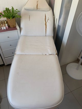 Camilla estética.Funciona perfectamente