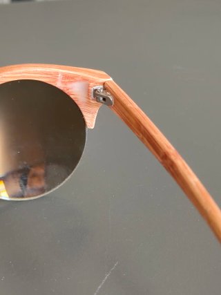 Occhiali da sole rotondi effetto legno