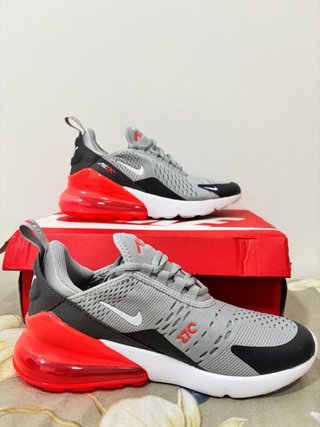 Nike Air Max 270 Gris y Rojo