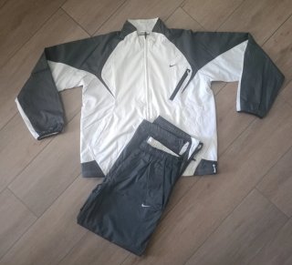 Conjunto deportivo Nike