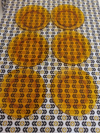 Juego de 6 platos de cristal ámbar
