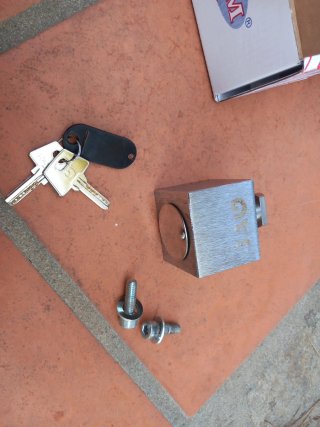 Cerrojo seguridad persiana exterior