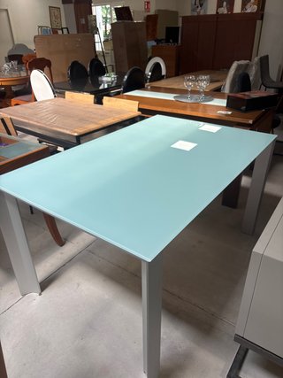 Mesa de comedor cristal y metal