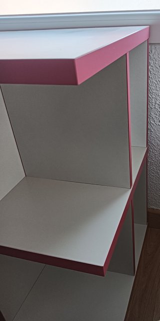 Escritorio juvenil rosa y blanco