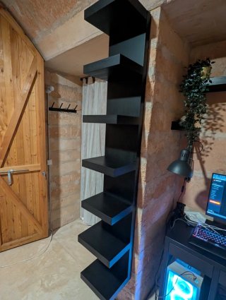 Estantería de pared IKEA LACK, madera negra