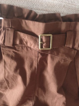 Shorts marrones con cinturón