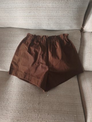 Shorts marrones con cinturón