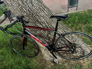 Bicicleta Carretera BH Sphene Negra/Roja