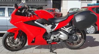 Honda VFR 800 F 2016 Roja