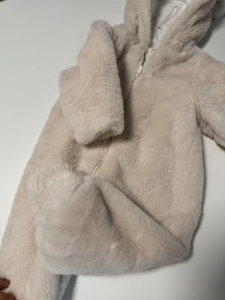 Buzo polar de bebé con capucha