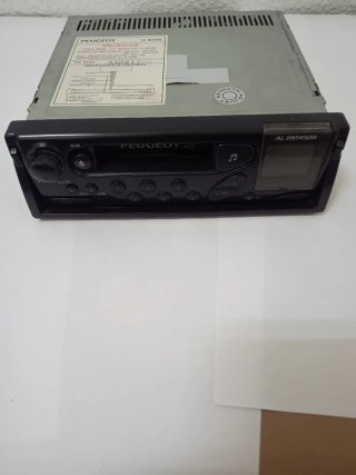 Radio Coche Peugeot y altavoces