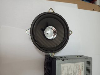 Radio Coche Peugeot y altavoces