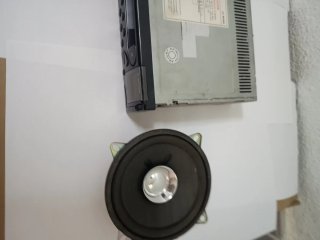Radio Coche Peugeot y altavoces