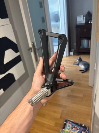 Estribera izquierda trasera Yamaha R3