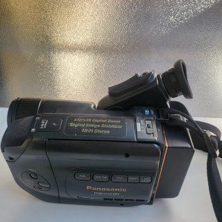 Videocámara Panasonic Palmcorder NV-S6B VHS-C