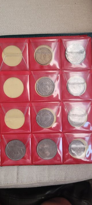 Álbum de monedas antiguas