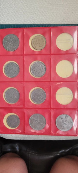 Álbum de monedas antiguas