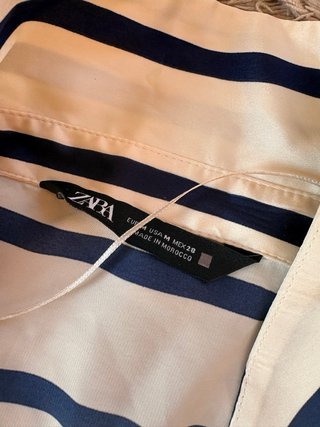 Camicia Zara a righe blu e bianche