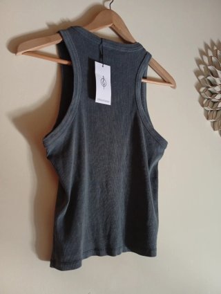 Top tachuelas Stradivarius gris