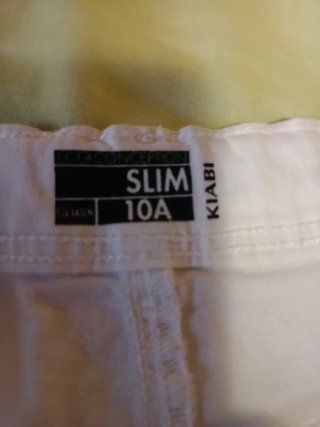 Pantalón vaquero blanco, Slim.  10 años