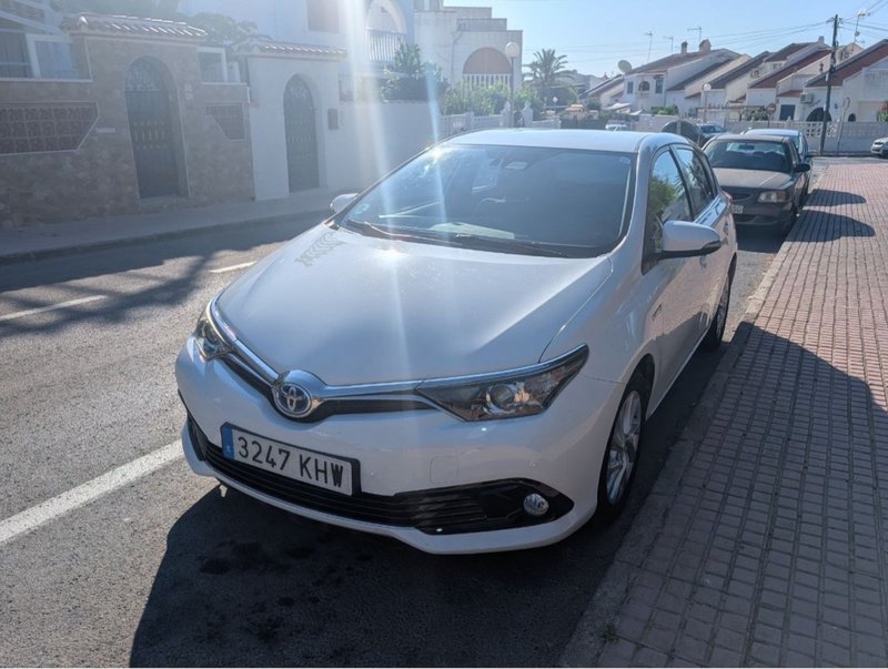 Toyota Auris 2018 - foto 1
