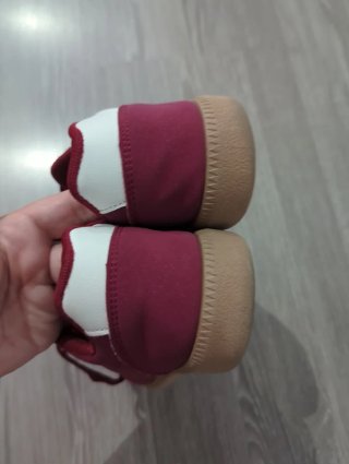 Zapatillas granates