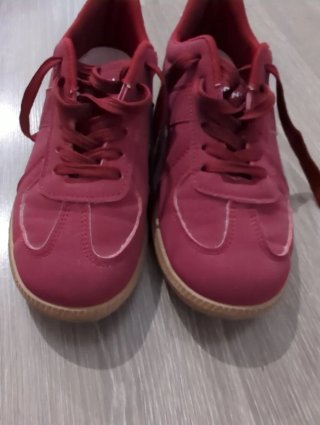 Zapatillas granates