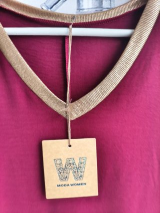 Vestido granate con detalles dorados