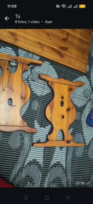 Mesa de comedor de madera