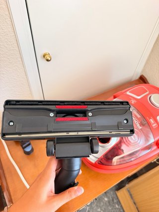 Aspirador Rowenta Compacted Ergo Rojo