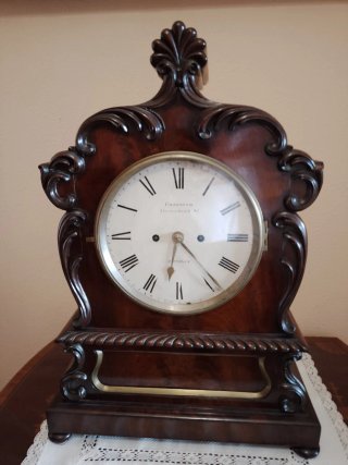 Reloj de Madera Antiguo